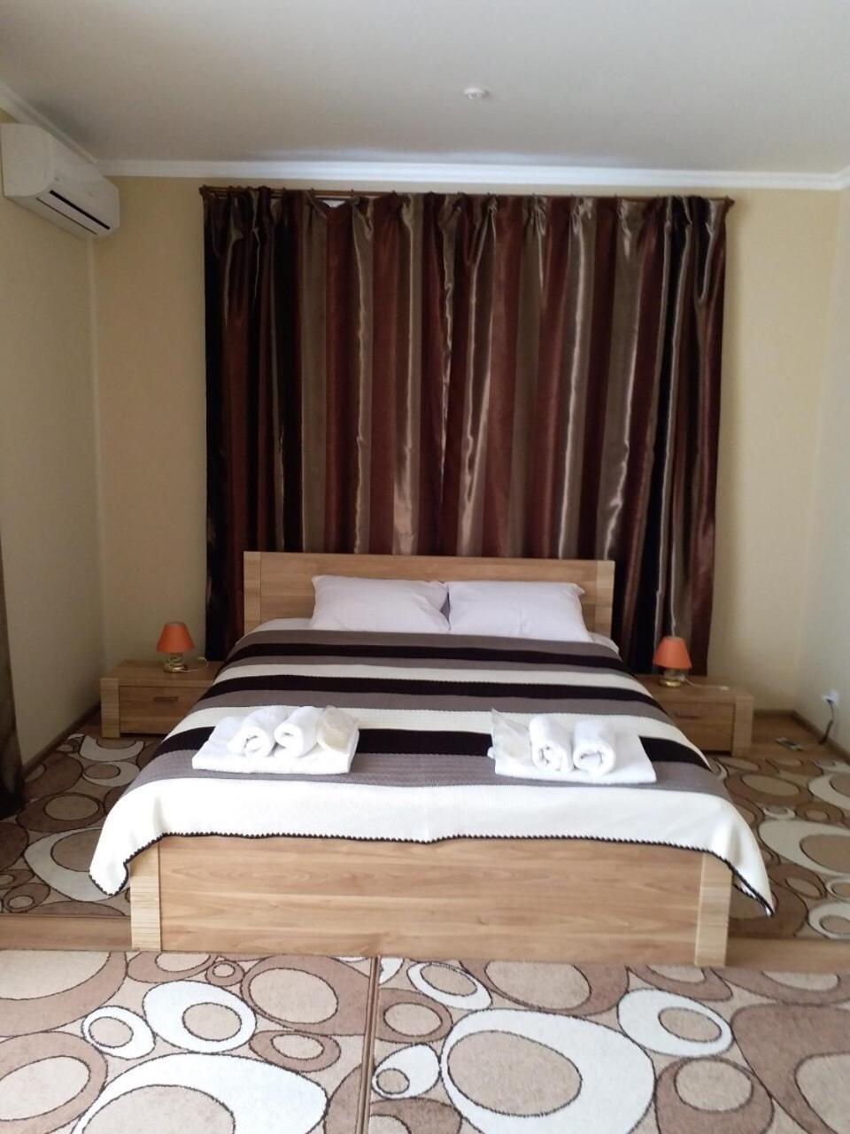 Apelsin Hotell Bilhorod-Dnistrovsʼkyy Exteriör bild