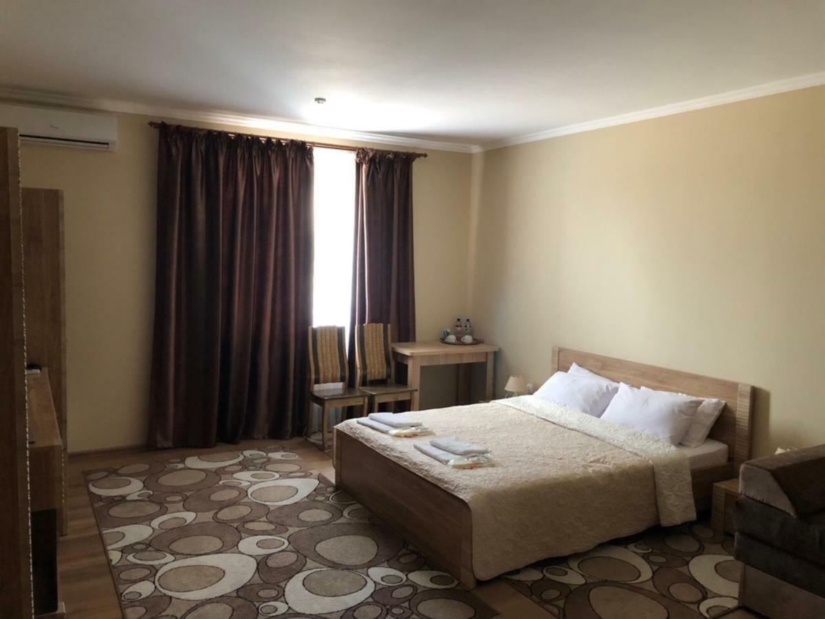 Apelsin Hotell Bilhorod-Dnistrovsʼkyy Exteriör bild