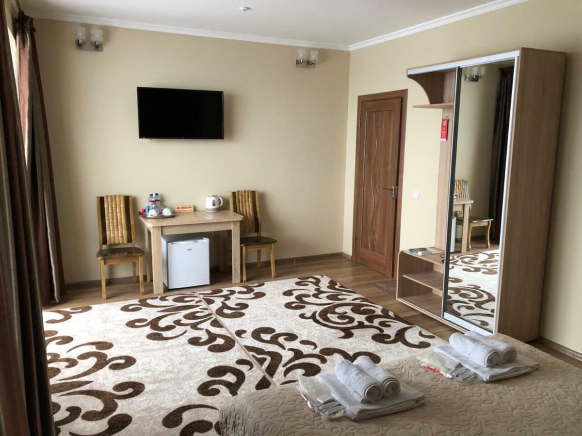 Apelsin Hotell Bilhorod-Dnistrovsʼkyy Exteriör bild