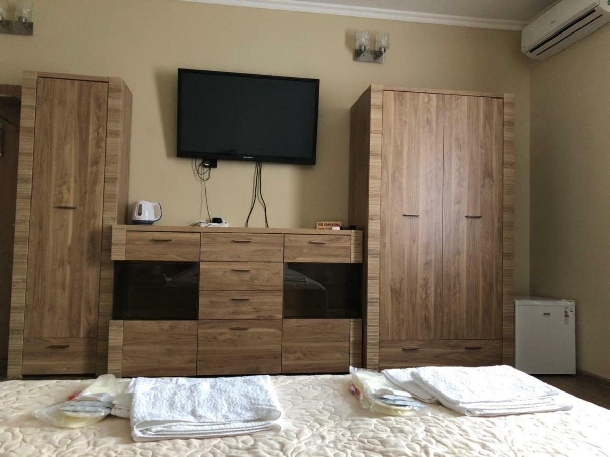 Apelsin Hotell Bilhorod-Dnistrovsʼkyy Exteriör bild