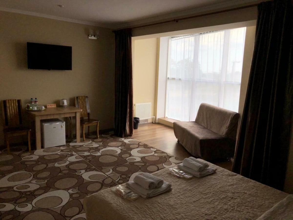 Apelsin Hotell Bilhorod-Dnistrovsʼkyy Exteriör bild
